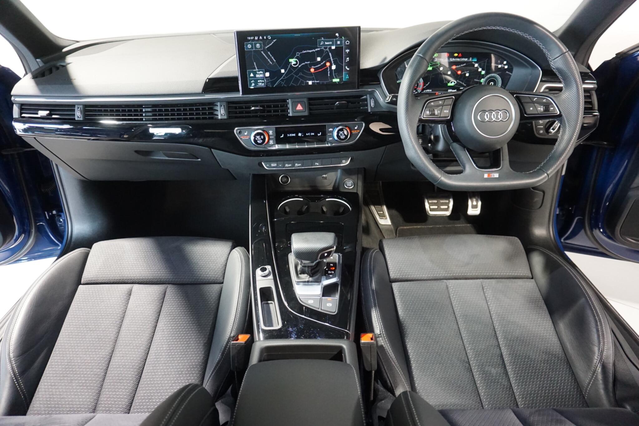 Audi A4 2.0 TDI 40 Black Edition Saloon 4dr Diesel S Tronic quattro Euro 6 (s/s) (204 ps)